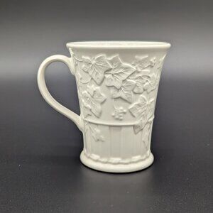 Wedgwood Classic Garden One Mug White Ivy Leaves Inside Spots Earthenware 1996